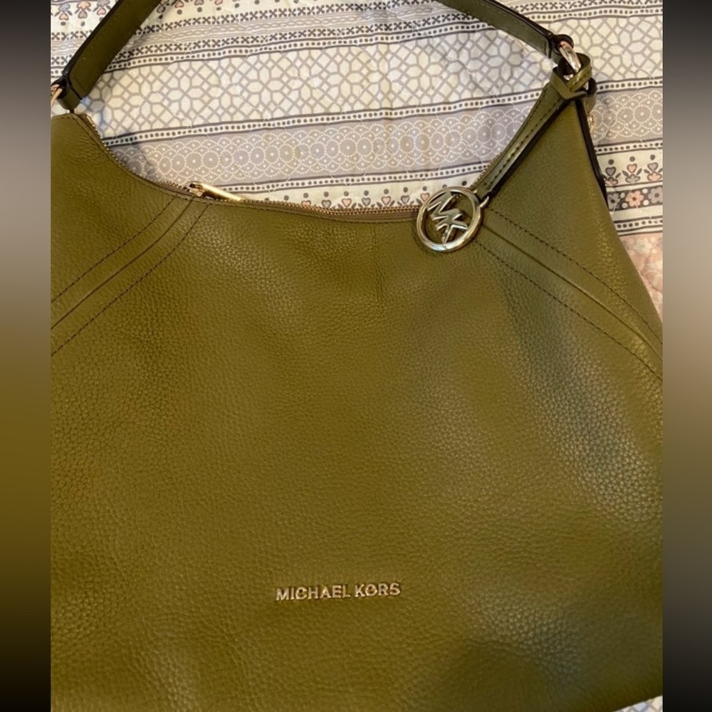 Michael kors aria purse with wallet